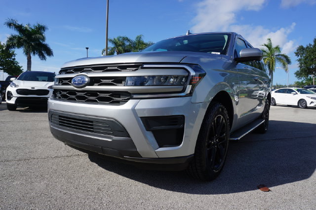 Certified 2023 Ford Expedition XLT RWD image 15