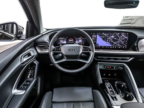 New 2025 Audi Q5 Premium Plus image 4