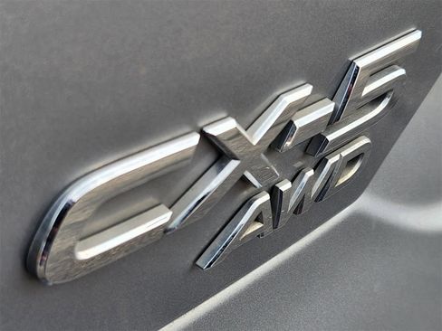 Used 2017 MAZDA CX-5 Grand Touring image 11