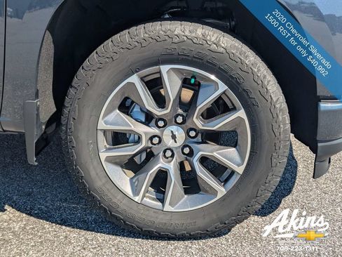 Used 2020 Chevrolet Silverado 1500 RST AWD/4WD image 11
