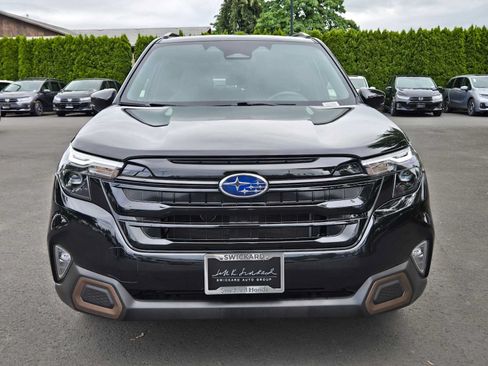 Used 2025 Subaru Forester Sport AWD/4WD image 8