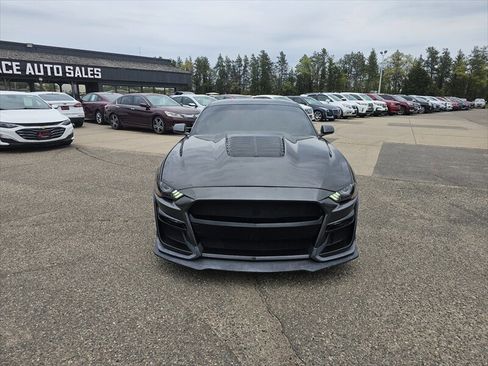 Used 2018 Ford Mustang GT RWD image 5