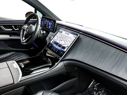 Used 2022 Mercedes-Benz EQS 450+ Sedan image 15