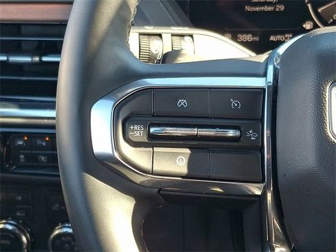 Used 2025 GMC Yukon XL Denali image 23