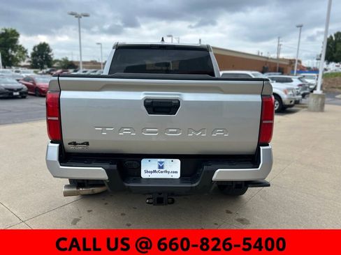 Certified 2025 Toyota Tacoma TRD Off-Road AWD/4WD image 11