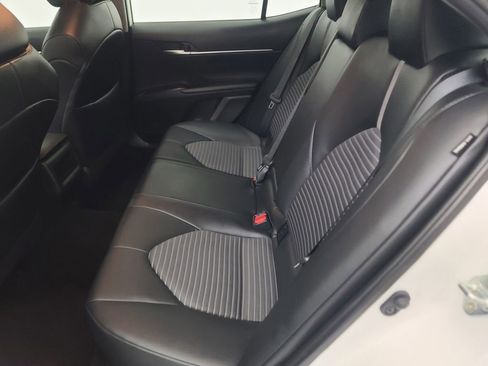 Used 2024 Toyota Camry SE image 20