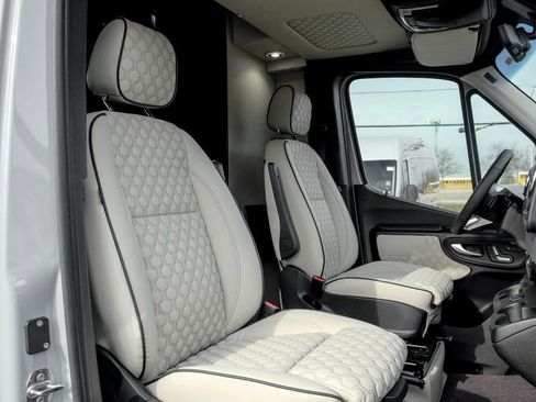 New 2025 Mercedes-Benz Sprinter 3500 image 28