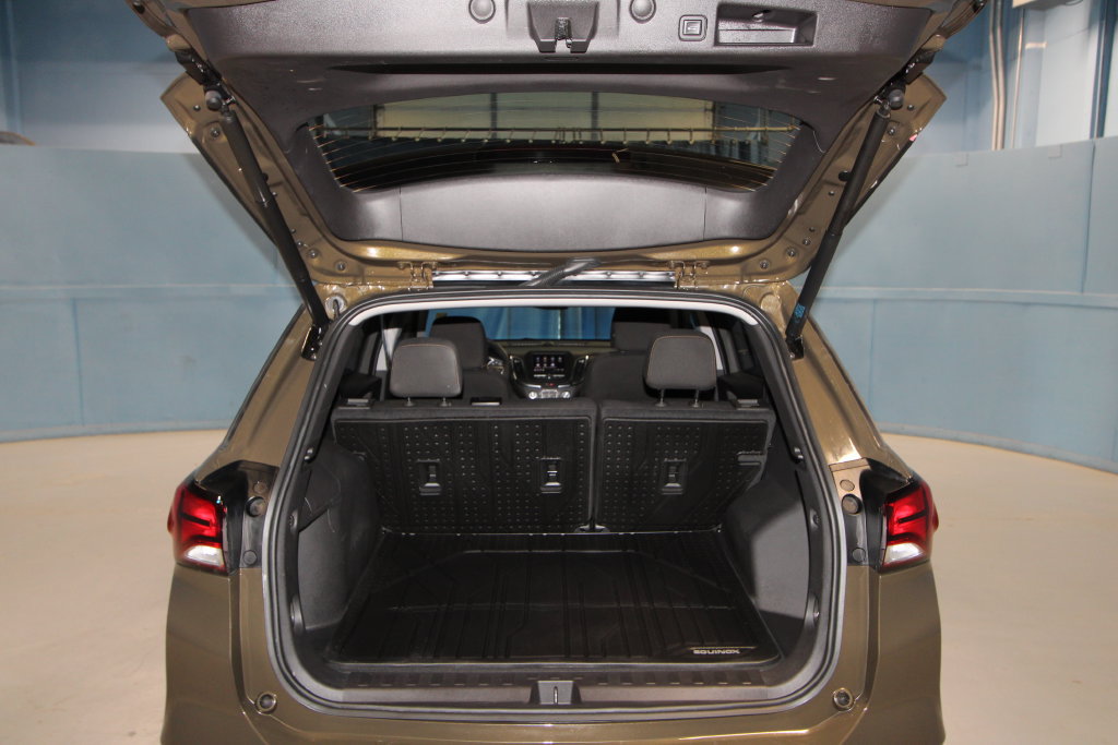 Used 2024 Chevrolet Equinox LT w/ LPO, Floor Liner Package FWD image 36
