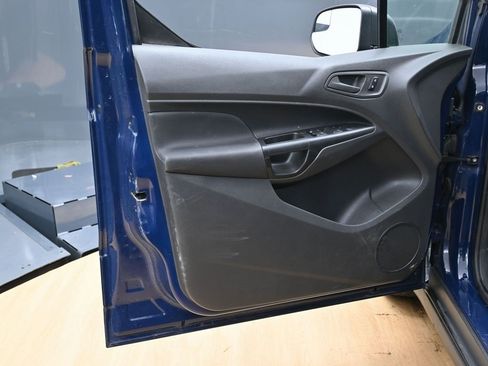 Used 2018 Ford Transit Connect XL image 35