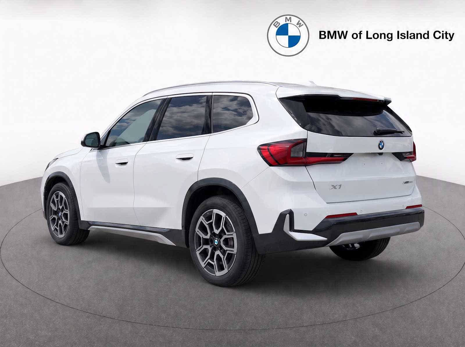 New 2026 BMW X1 xDrive28i w/ Technology Package AWD/4WD image 5