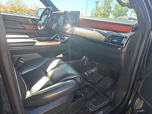 Used 2024 Lincoln Navigator L 4WD image 30