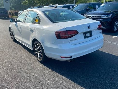 Used 2017 Volkswagen Jetta SE FWD image 15