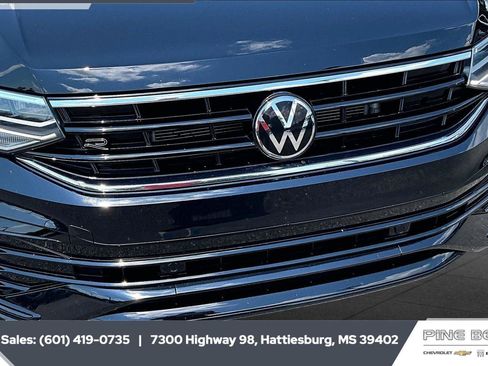 Used 2024 Volkswagen Tiguan SE R-Line FWD image 22