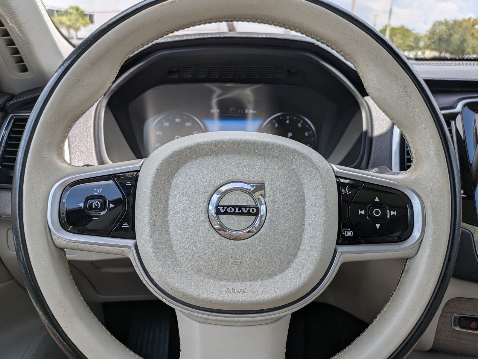 Used 2021 Volvo XC90 T6 Inscription AWD/4WD image 27