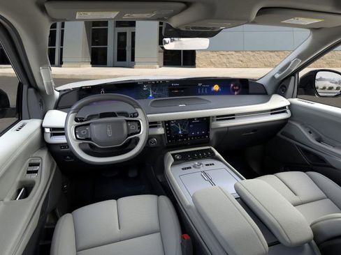 New 2025 Lincoln Navigator L Reserve image 9