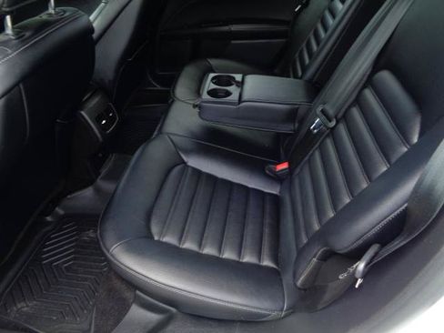 Used 2020 Ford Fusion SEL FWD image 18
