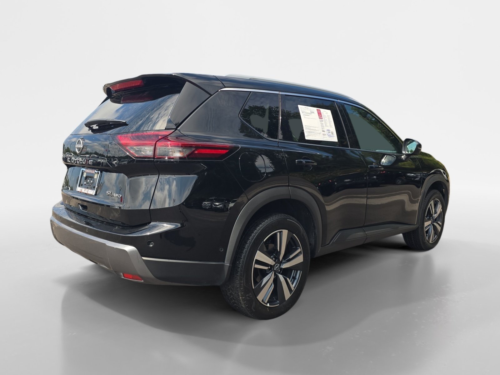 Certified 2026 Nissan Rogue SL AWD/4WD image 6