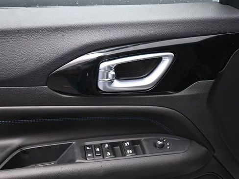 New 2026 Jeep Compass Latitude AWD/4WD image 13