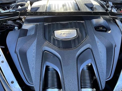 Used 2017 Porsche Panamera 4S image 34