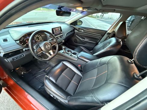 Used 2019 Nissan Altima 2.5 SR w/ SR Premium Package image 11