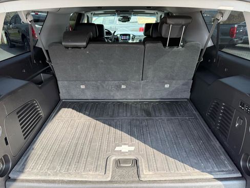 Used 2018 Chevrolet Suburban Premier image 19