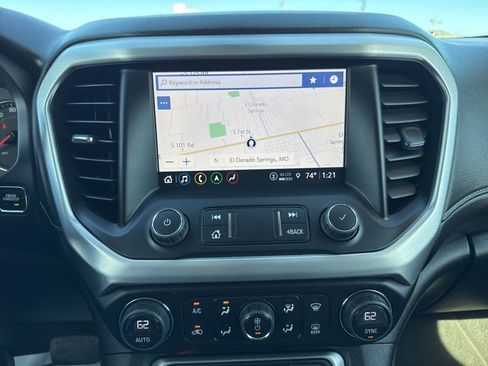 Used 2023 GMC Acadia SLT image 34