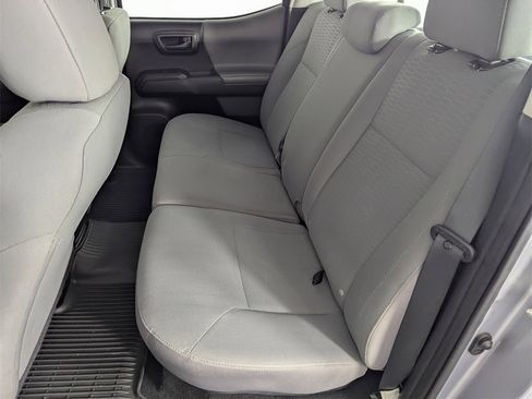 Used 2018 Toyota Tacoma SR image 28