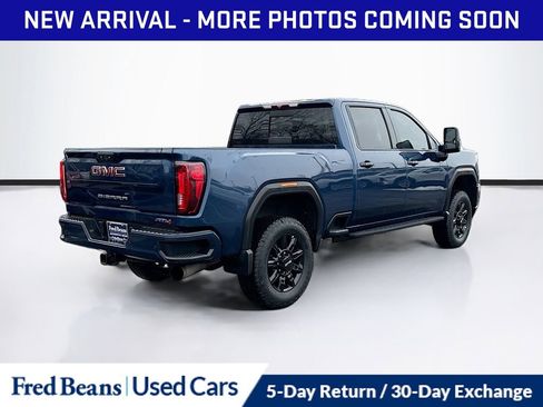 Used 2021 GMC Sierra 2500 AT4 w/ AT4 Preferred Package image 8