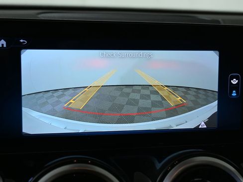 Certified 2025 Mercedes-Benz GLB 250 4MATIC image 22