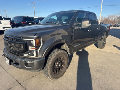 Used 2020 Ford F250 Lariat image 1