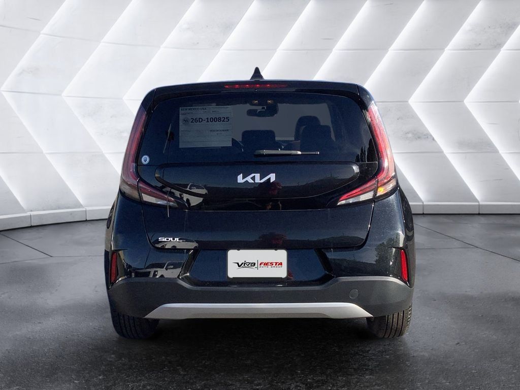 Used 2023 Kia Soul LX w/ Option Group 015 FWD image 5