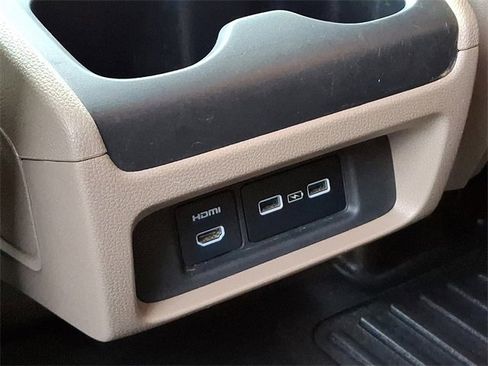 Used 2023 Honda Odyssey Touring image 13