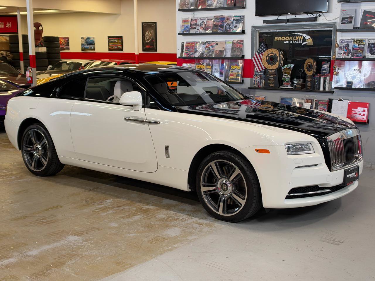 Used 2016 Rolls-Royce Wraith RWD image 4