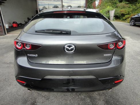 Used 2020 MAZDA MAZDA3 Hatchback w/ Preferred Package image 5