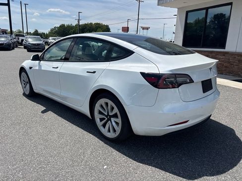 Used 2022 Tesla Model 3 Long Range AWD/4WD image 5