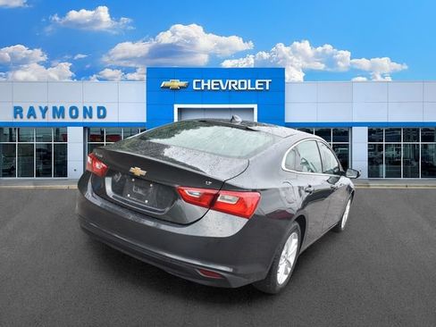 Certified 2018 Chevrolet Malibu LT w/ LPO, Convenience Package 2 FWD image 3