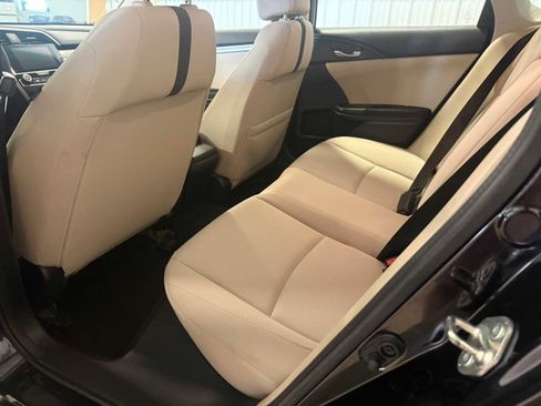 Used 2018 Honda Civic EX image 22