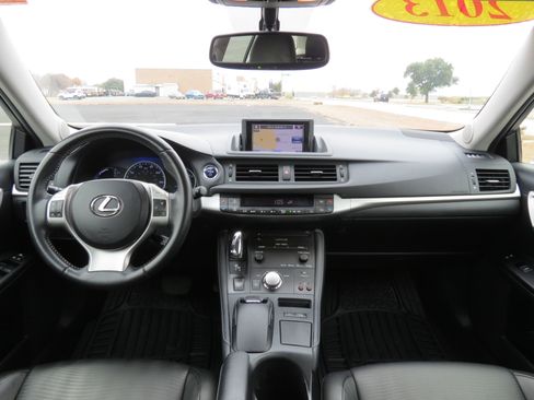 Used 2013 Lexus CT 200h image 11