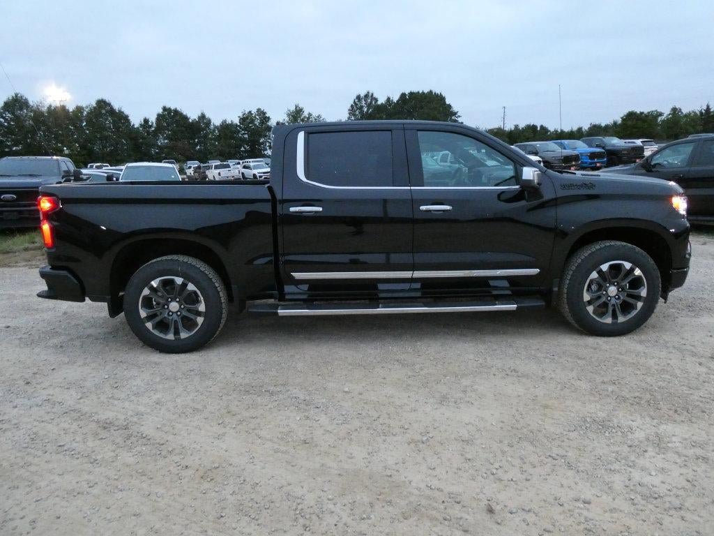 New 2026 Chevrolet Silverado 1500 High Country w/ Technology Package AWD/4WD image 3