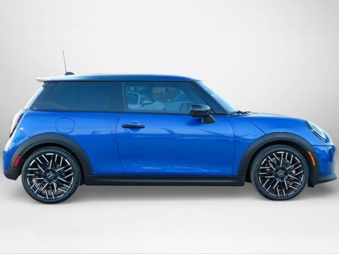 Used 2025 MINI Cooper S image 5