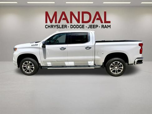 Used 2023 Chevrolet Silverado 1500 High Country w/ Technology Package AWD/4WD image 9