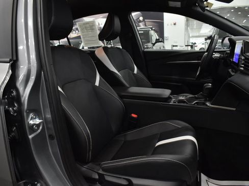 Used 2025 Toyota Camry SE image 27