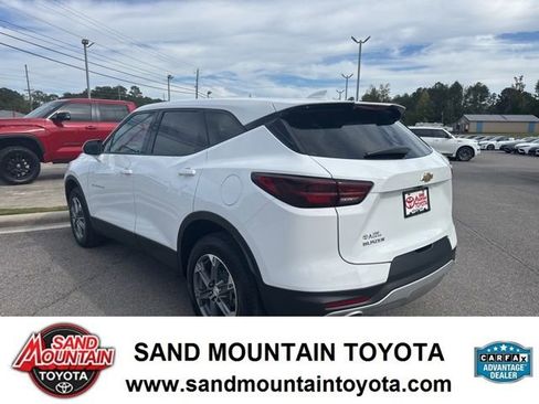 Used 2023 Chevrolet Blazer LT image 5