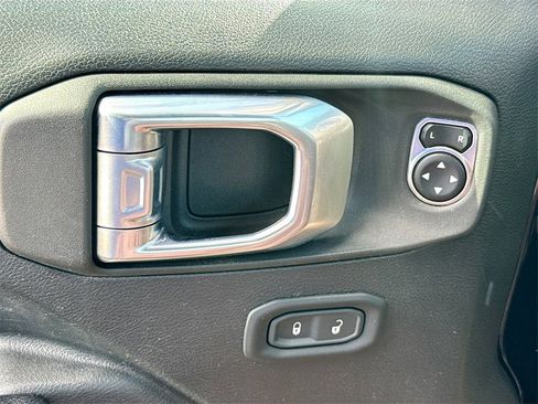 Used 2021 Jeep Wrangler Unlimited Sport S image 19