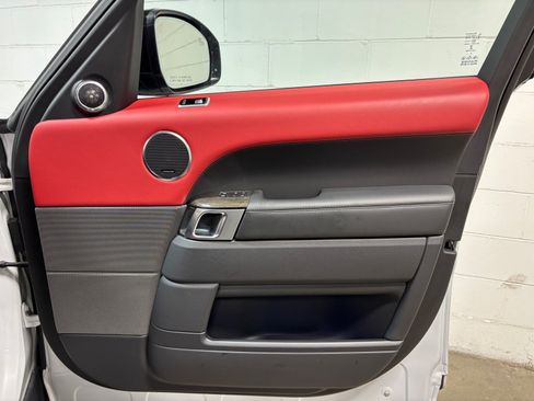 Used 2019 Land Rover Range Rover Sport HSE Dynamic AWD/4WD image 34