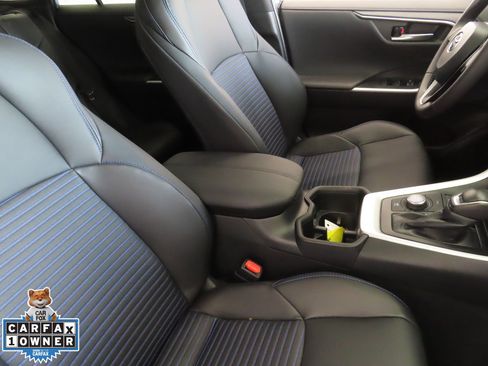 Used 2025 Toyota RAV4 XSE image 28