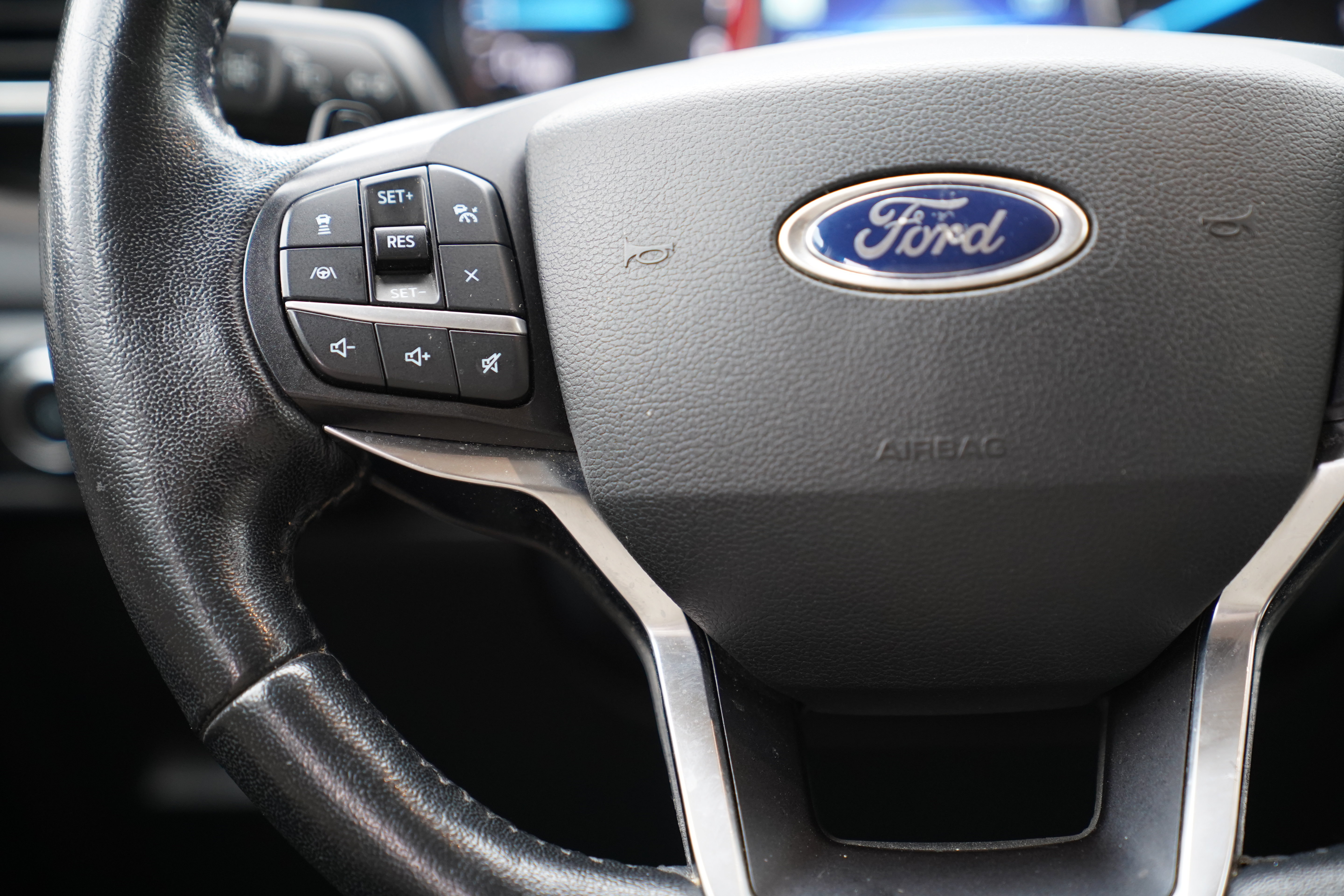 Used 2020 Ford Explorer Limited AWD/4WD image 20
