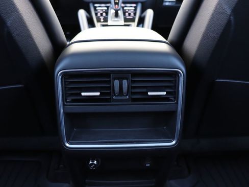 Used 2019 Porsche Cayenne S image 66