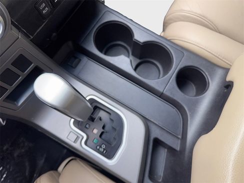 Used 2015 Toyota Sequoia Limited image 71