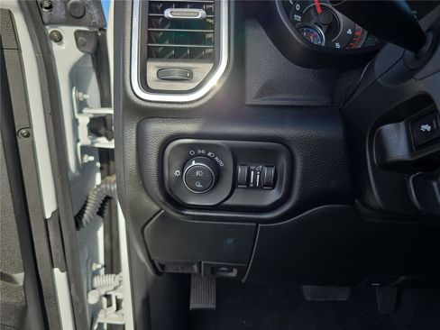 Used 2024 RAM 2500 Laramie image 35